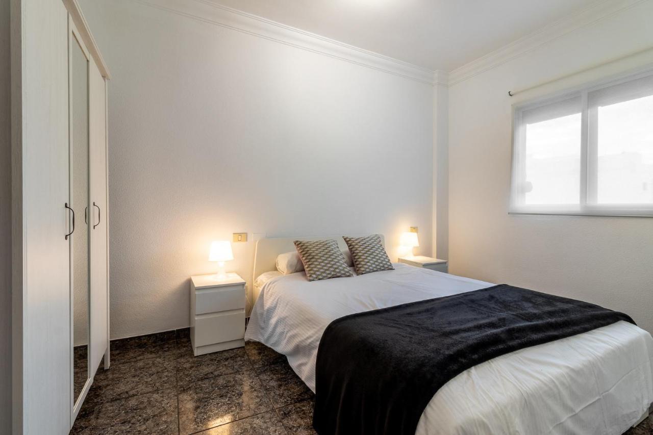 Flatguest Cicer - 3Bdr + Balcony + Beach Las Palmas de Gran Canaria Exteriör bild